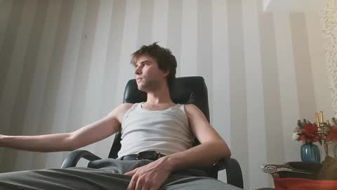 Snapshot of jonnahhell chatting on December 2025 02:15:01 PM Jonah online show from December 2025 02:15:01 PM