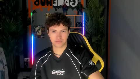 Snapshot of jonny_dark chatting on November 2025 08:28:01 AM Jonny online show from November 2025 08:28:01 AM