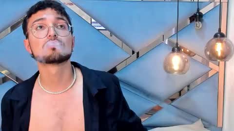 Snapshot of jonnygreey chatting on November 2025 07:13:02 PM JonnyGreey online show from November 2025 07:13:02 PM