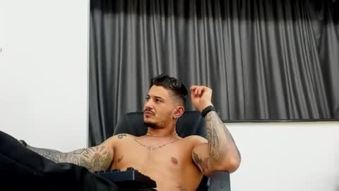 jonnyporn1 online show from January 2025 12:02:01 AM