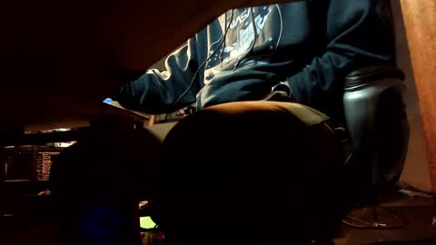 Snapshot of jontn_swift chatting on December 2024 05:37:01 AM Jonathon Swift online show from December 2024 05:37:01 AM