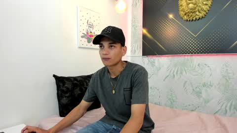 Snapshot of jordanandandrew chatting on January 2025 06:40:01 PM jordanandandrew online show from January 2025 06:40:01 PM