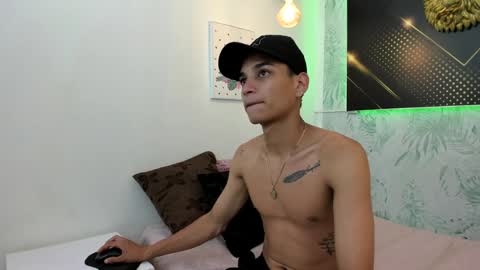 Snapshot of jordanandandrew chatting on January 2025 07:37:01 PM jordanandandrew online show from January 2025 07:37:01 PM