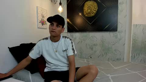 Snapshot of jordanandandrew chatting on March 2025 07:48:01 PM jordanandandrew online show from March 2025 07:48:01 PM