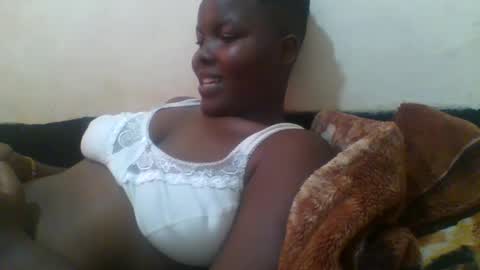 jos_lynn online show from November 2025 12:20:01 PM