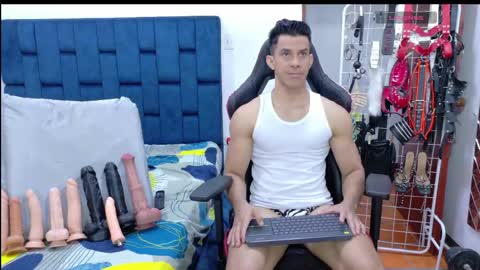 jose_rumbero91 online show from April 2026 02:24:02 AM