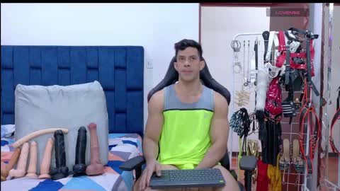 jose_rumbero91 online show from May 2026 12:48:01 PM