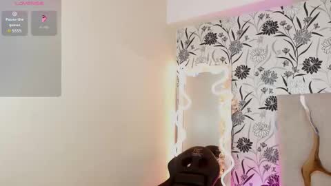 Snapshot of joselyn_tay chatting on November 2025 11:53:02 AM Joselyn online show from November 2025 11:53:02 AM