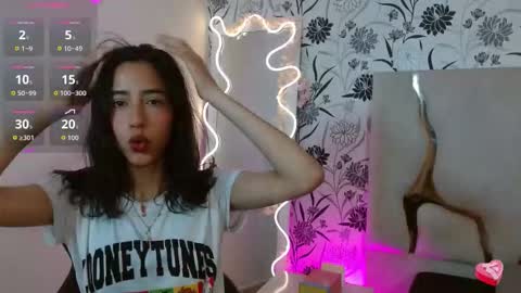 Snapshot of joselyn_tay chatting on November 2025 02:20:02 PM Joselyn online show from November 2025 02:20:02 PM