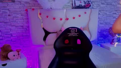 Joselyn  online show from February 2026 11:49:02 AM