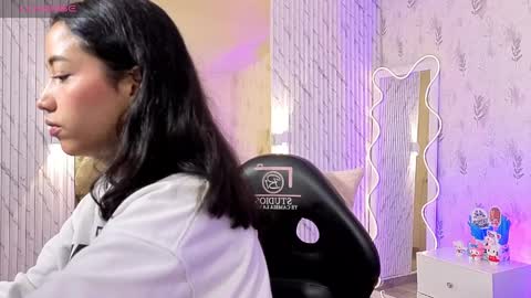 Snapshot of joselyn_tay chatting on April 2026 12:02:01 PM Joselyn online show from April 2026 12:02:01 PM