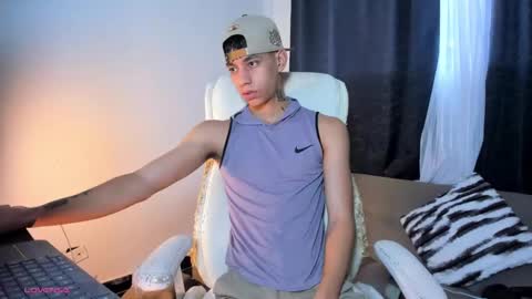 Josep online show from December 2024 10:04:02 PM