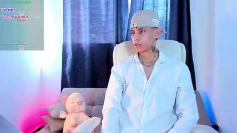 Josep online show from December 2024 08:15:02 PM