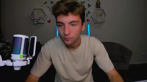 Snapshot of joseph_bear_ chatting on September 2025 07:14:02 PM joseph_bear_ online show from September 2025 07:14:02 PM