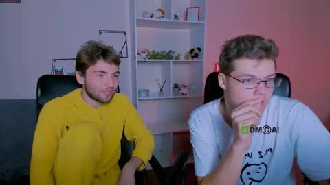 Snapshot of joseph_bear_ chatting on October 2025 07:23:02 PM joseph_bear_ online show from October 2025 07:23:02 PM