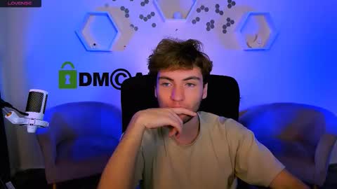 Snapshot of joseph_bear_ chatting on November 2025 08:52:02 PM joseph_bear_ online show from November 2025 08:52:02 PM