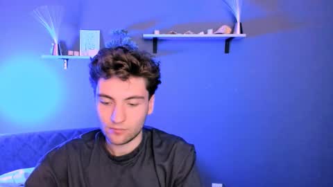 joseph_bear_ online show from December 2025 07:53:01 PM