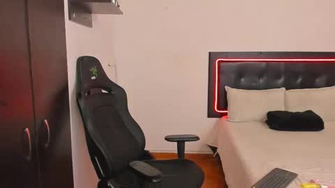 Snapshot of joseph_palacios chatting on November 2025 04:15:02 AM joseph palacios online show from November 2025 04:15:02 AM