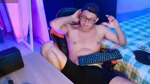 josh_18cm online show from November 2025 10:58:02 AM