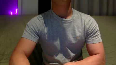 Snapshot of joshasian0713 chatting on November 2025 10:29:01 AM joshasian0713 online show from November 2025 10:29:01 AM