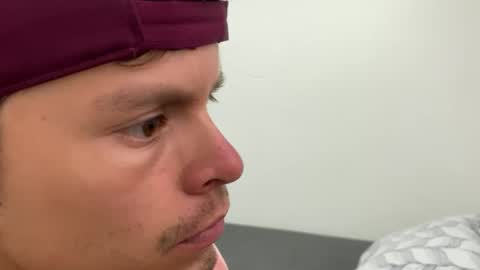 Nicolas online show from February 2025 09:24:02 PM