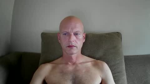 joshking2017 online show from November 2025 03:43:02 PM