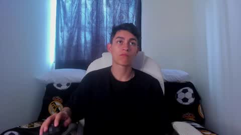 Snapshot of joshmiller_ chatting on December 2024 03:31:02 PM Josh online show from December 2024 03:31:02 PM