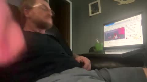 Snapshot of joshua122933 chatting on November 2025 06:07:02 AM Josh online show from November 2025 06:07:02 AM