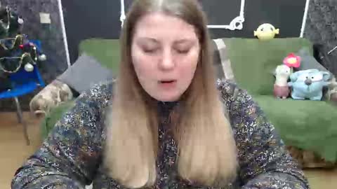 Snapshot of josiesun771 chatting on February 2025 07:29:02 AM josiesun771 online show from February 2025 07:29:02 AM