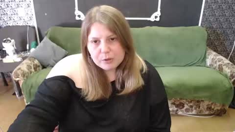 josiesun771 online show from June 2026 11:34:02 AM