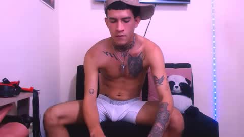 josue_linares online show from May 2026 05:13:01 AM
