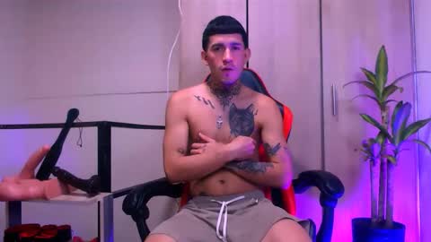 josue_linares online show from May 2026 09:17:02 AM