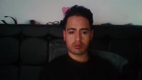 Snapshot of josux8 chatting on November 2025 06:52:01 PM josux8 online show from November 2025 06:52:01 PM