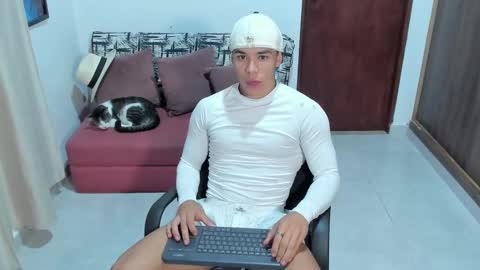 Im Jouliano online show from September 2025 12:12:01 AM