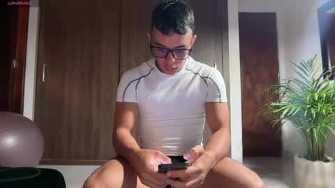 Snapshot of joulianogreco1 chatting on November 2025 11:04:02 PM Im Jouliano online show from November 2025 11:04:02 PM