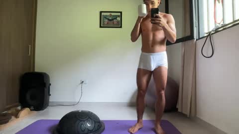 Im Jouliano online show from May 2026 03:40:02 PM