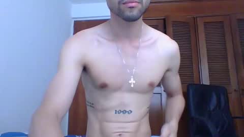 Snapshot of jovenvergonguapo09 chatting on December 2024 07:07:02 PM Van Helsing online show from December 2024 07:07:02 PM