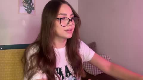 Snapshot of joyandlove chatting on January 2026 06:44:02 PM Ti online show from January 2026 06:44:02 PM