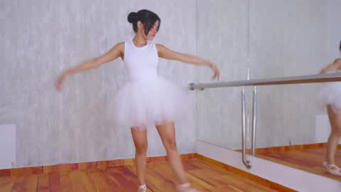 Snapshot of joyce_ena chatting on January 2025 07:27:02 PM Joyce online show from January 2025 07:27:02 PM