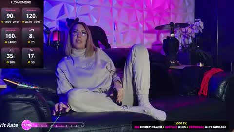 Snapshot of joylatoya chatting on January 2026 09:35:02 AM Joy Latoya online show from January 2026 09:35:02 AM