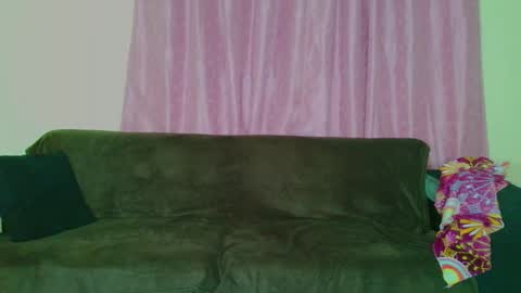 Snapshot of joyshe__vergara chatting on December 2025 04:18:02 AM online show from December 2025 04:18:02 AM