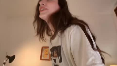 Snapshot of jsmine_ chatting on December 2025 11:32:02 PM Jsmine and sometimes Beaulooks online show from December 2025 11:32:02 PM