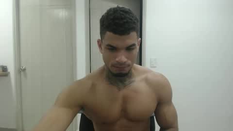 juan_gomez_1 online show from December 2024 10:50:01 AM