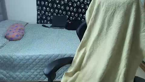 juan_gomez_1 online show from October 2025 09:33:01 AM