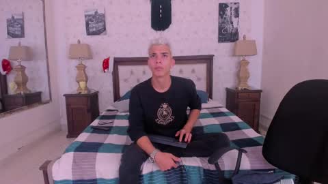 Snapshot of juan_lovers chatting on December 2024 01:09:02 PM J U A N L O V E R S online show from December 2024 01:09:02 PM