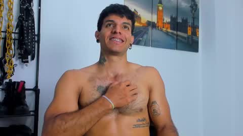 Juan Esteban online show from October 2025 01:32:02 PM