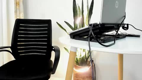 Juan Diego Uribe online show from November 2025 01:05:02 AM