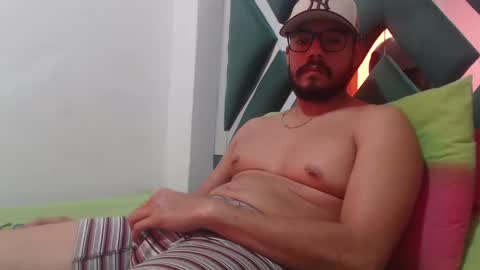 Snapshot of juanfe_style chatting on September 2025 06:18:02 PM juanfe_style online show from September 2025 06:18:02 PM