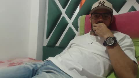 Snapshot of juanfe_style chatting on September 2025 04:12:02 AM juanfe_style online show from September 2025 04:12:02 AM