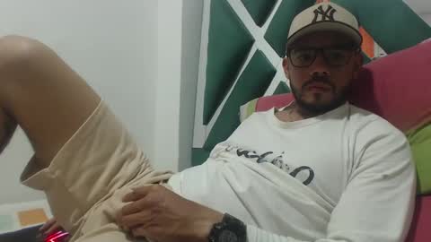 Snapshot of juanfe_style chatting on October 2025 03:28:01 AM juanfe_style online show from October 2025 03:28:01 AM